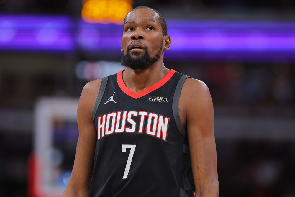 Kevin Durant Misses Game 1 vs. Lakers With Sore Knee, No Structural Damage Reported