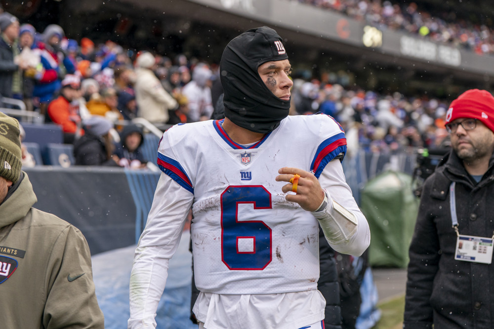 Pro Football Doc NFL Week 12 Injury Analysis: Jaxson Dart, Daniel Jones, Joe Burrow and Aaron Rodgers