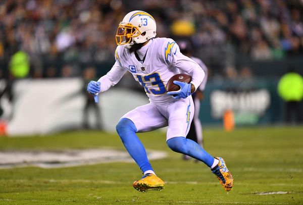 Keenan Allen Injury: Veteran WR Leaves With Hamstring Strain
