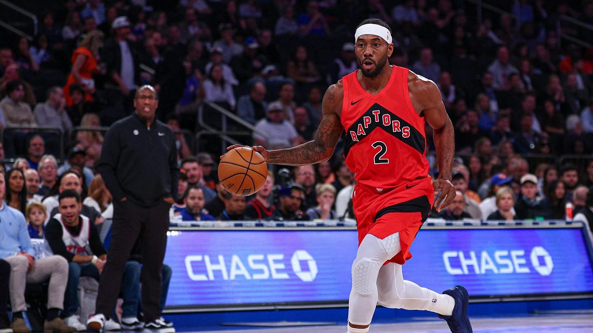 Kawhi Leonard Set to Miss Multiple Weeks With Swelling in Left Knee